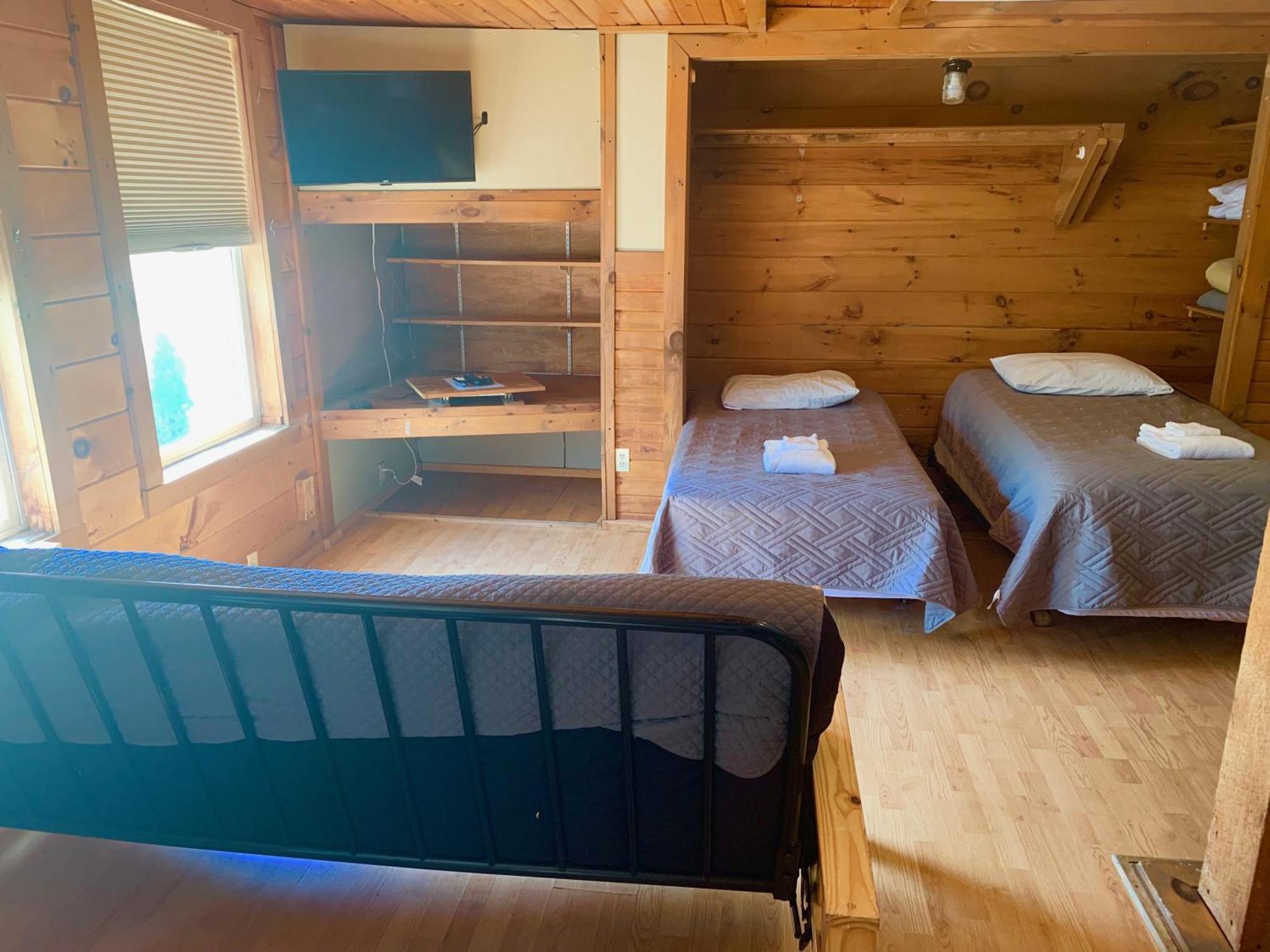 Pine Crest Motel & Cabins Barton Rum bild